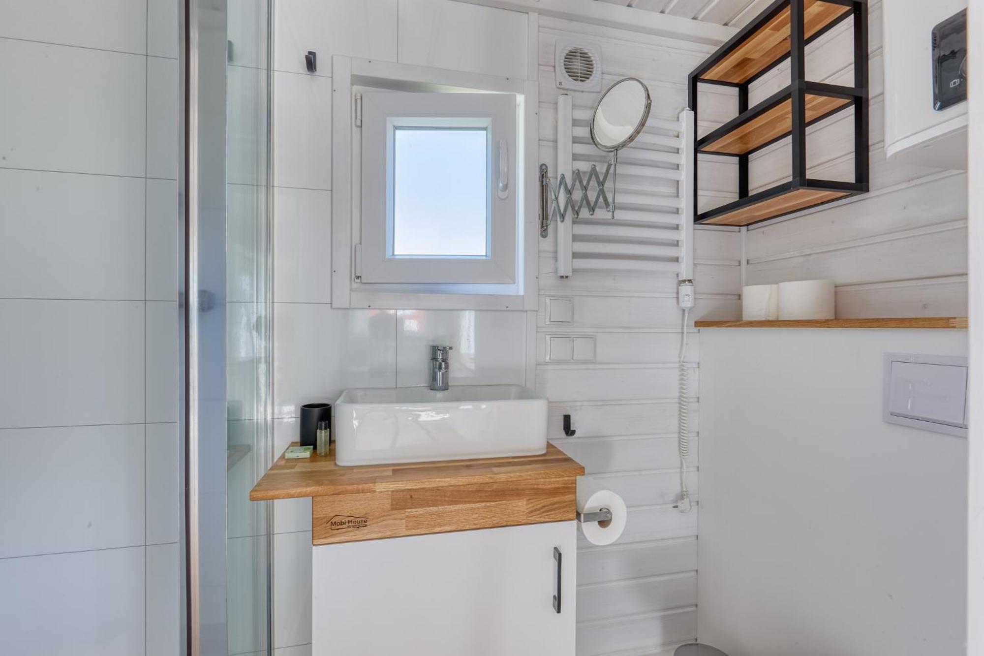 Gezellige Tiny House met zwembad Villa Zeewolde Buitenkant foto